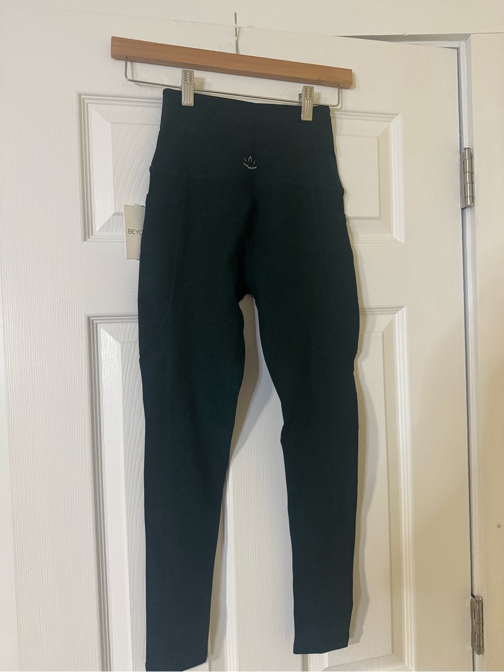 NWT Beyond Yoga Spacedye Go Pocket Midi Leggings Size Small in Hunter Green - Picture 6 of 8